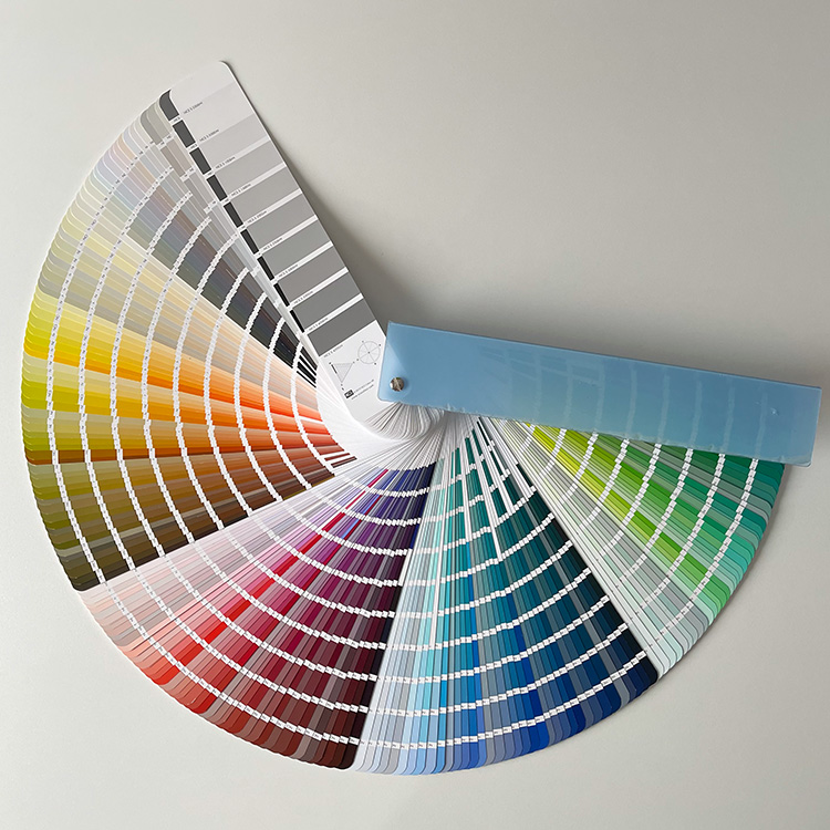 Farbfächer mit NCS-Farben